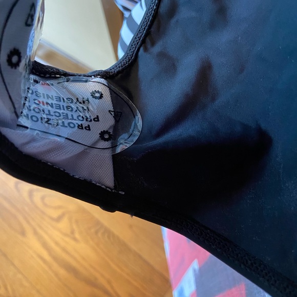 Yonique swimsuit (NWT)‎ medium - Picture 5 of 6